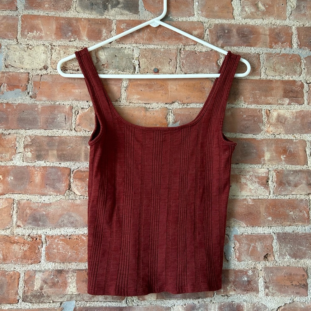 Cute American Eagle slightly cropped tank, size small
